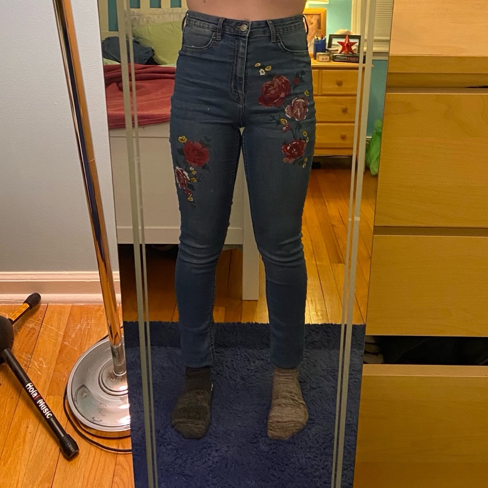 High waisted flower print jeans